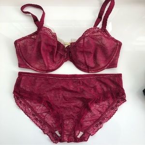 NWOT Lace bra and panty set